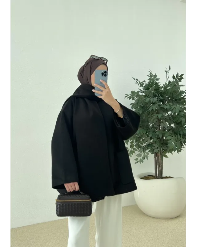 جاكيت مبطن شتوي مع سكارف عريض - أسود جاكيت مبطن شتوي مع سكارف عريض - أسود